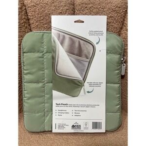 U Brands Quilted Tech Pouch Sage Green Padded Headphone Case 10x10 6923T